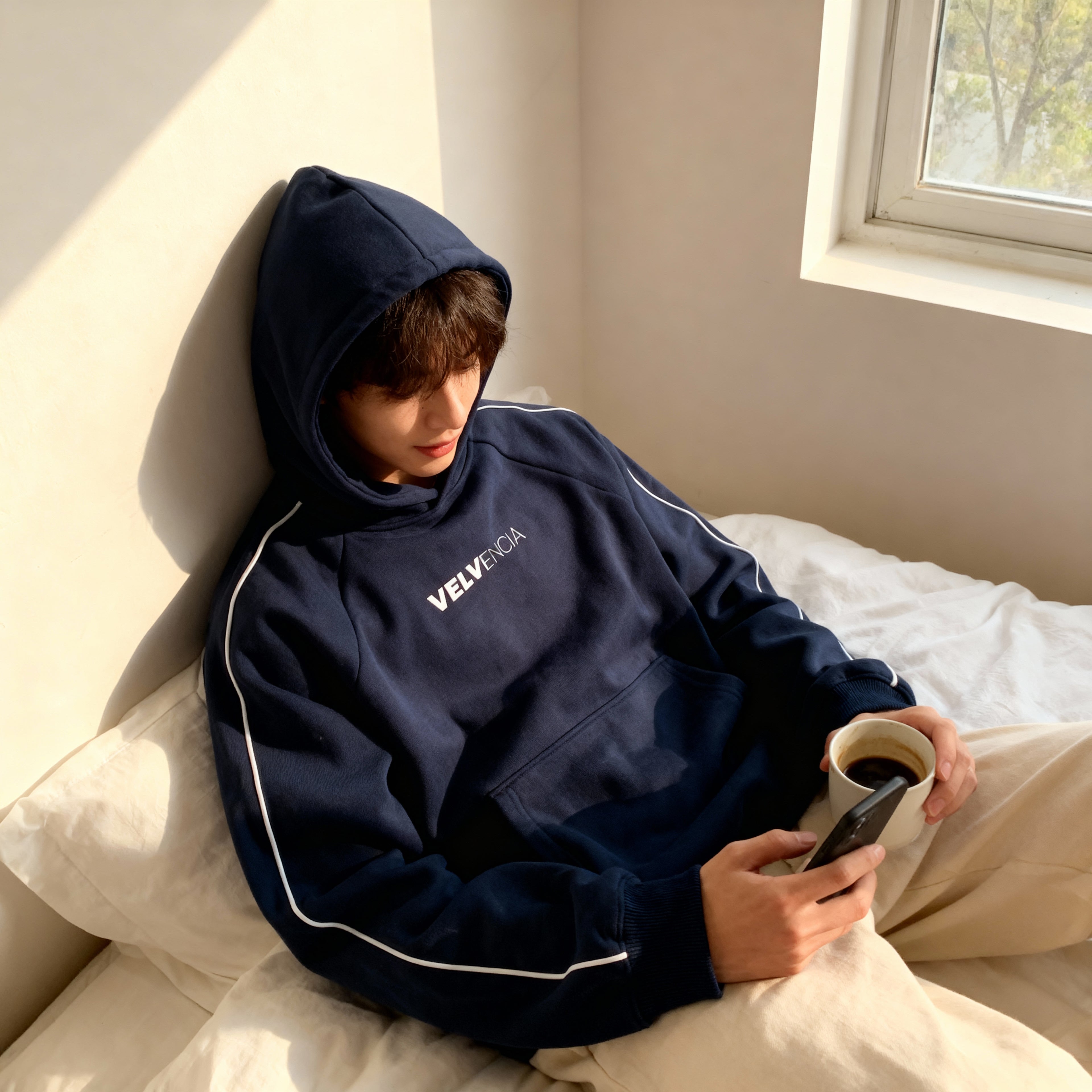 Contrast Piping Raglan Hoodie